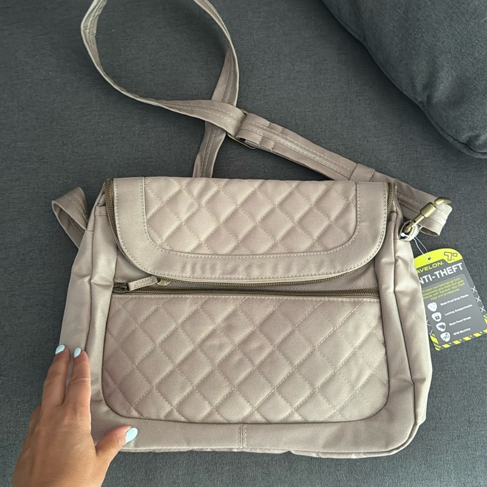 Travelon anti-theft protection bag